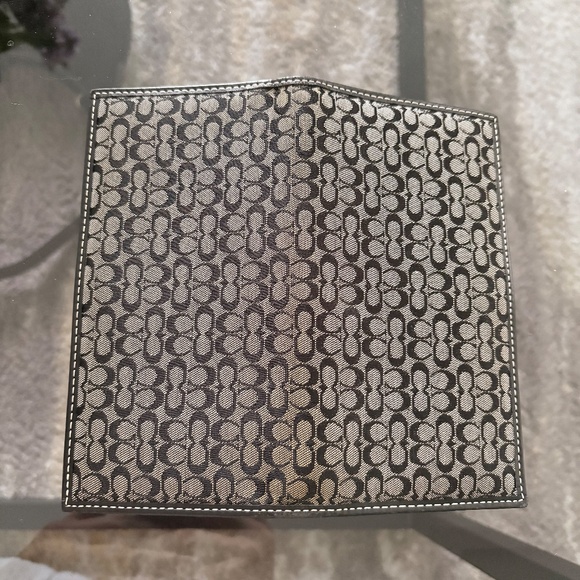 Coach Checkbook - Picture 2 of 4